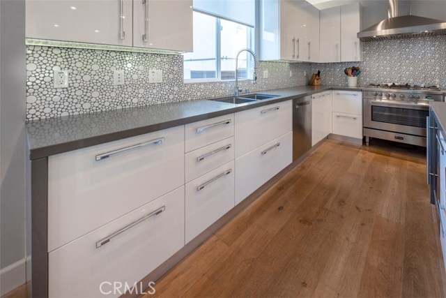 2019 Farrell Avenue, Redondo Beach, California 90278, 4 Bedrooms Bedrooms, ,3 BathroomsBathrooms,Residential,Sold,Farrell,PV18280425