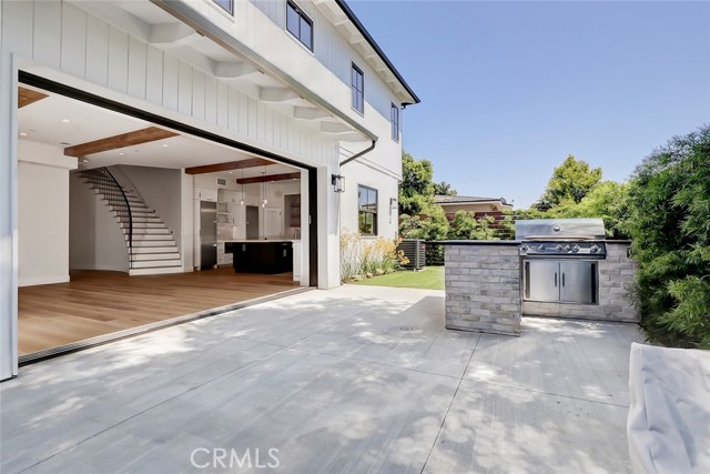 1400 17th Street, Manhattan Beach, California 90266, 5 Bedrooms Bedrooms, ,3 BathroomsBathrooms,Residential,Sold,17th,SB21193120