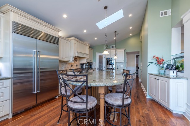 Another view of this gorgeous kitchen!