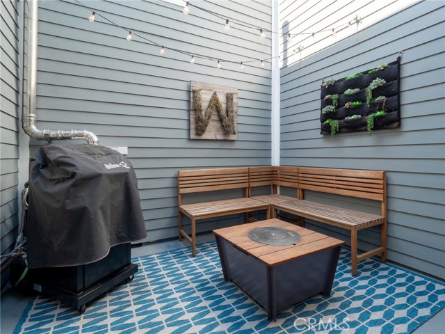 1304 12th Street, Manhattan Beach, California 90266, 2 Bedrooms Bedrooms, ,2 BathroomsBathrooms,Residential,Sold,12th,SB20056135