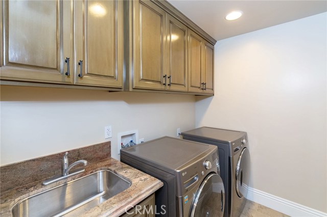 2101 Faymont Avenue, Manhattan Beach, California 90266, 4 Bedrooms Bedrooms, ,4 BathroomsBathrooms,Residential,Sold,Faymont,SB19142312