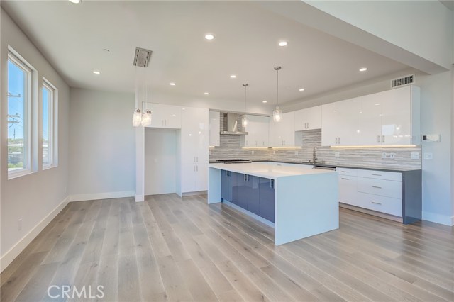 1807 Green Lane, Redondo Beach, California 90278, 5 Bedrooms Bedrooms, ,5 BathroomsBathrooms,Residential,Sold,Green,PV19214279