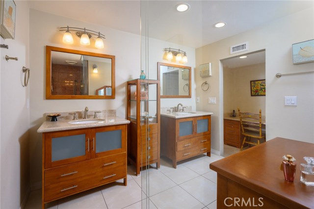 15 Oaktree Lane, Rolling Hills Estates, California 90274, 3 Bedrooms Bedrooms, ,1 BathroomBathrooms,Residential,Sold,Oaktree,PV19262443