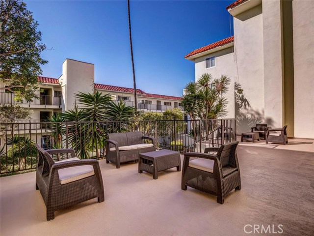 1720 Ardmore Avenue, Hermosa Beach, California 90254, 1 Bedroom Bedrooms, ,1 BathroomBathrooms,Residential,Sold,Ardmore,SB18284838