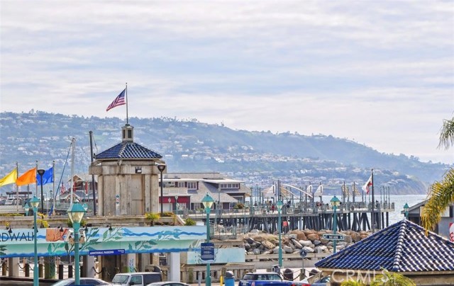 Restaurants and Shops on the Pier