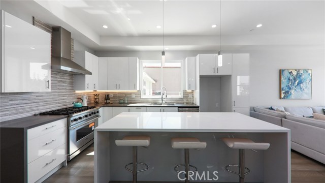 1700 Carlson Ln, Redondo Beach, California 90278, 3 Bedrooms Bedrooms, ,3 BathroomsBathrooms,Residential,Sold,Carlson Ln,PV20186128