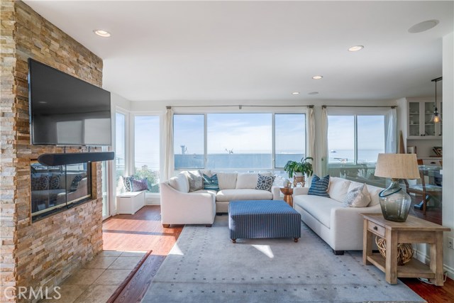 225 38th, Manhattan Beach, California 90266, 3 Bedrooms Bedrooms, ,3 BathroomsBathrooms,Residential,Sold,38th,SB19020609