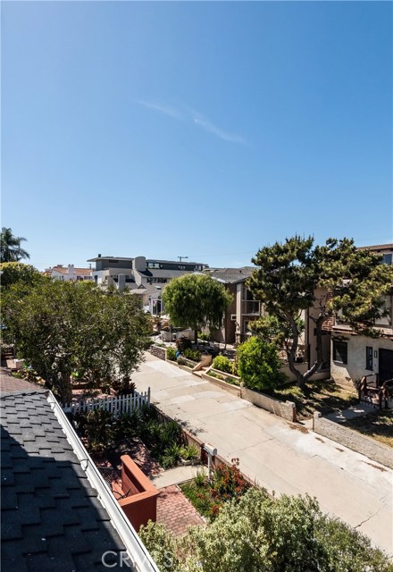 440 6th Street, Manhattan Beach, California 90266, 6 Bedrooms Bedrooms, ,5 BathroomsBathrooms,Residential,Sold,6th,SB20264880