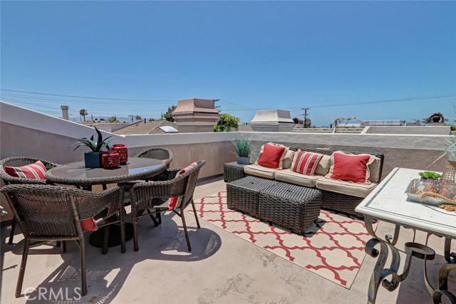 The roof top deck is perfect for that Hermosa outdoor living experience