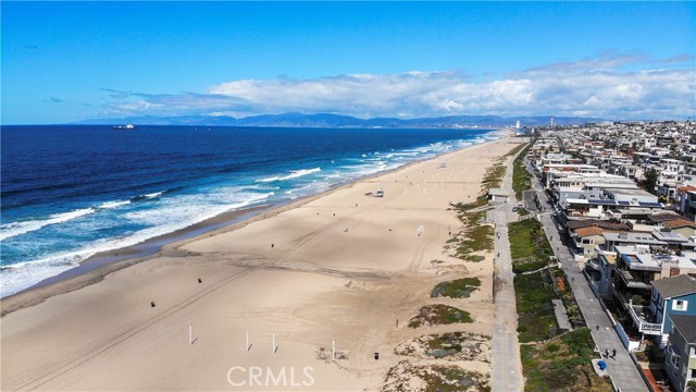 113 19th Street, Manhattan Beach, California 90266, 3 Bedrooms Bedrooms, ,2 BathroomsBathrooms,Residential,Sold,19th,SB20062018