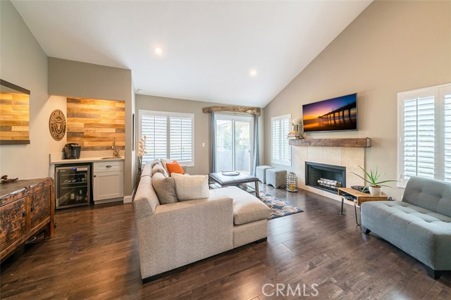2404 Marshallfield Lane, Redondo Beach, California 90278, 3 Bedrooms Bedrooms, ,2 BathroomsBathrooms,Residential,Sold,Marshallfield,SB18103894