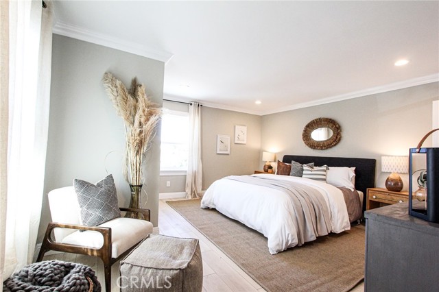 5 Bed Home for Sale in Los Angeles, California