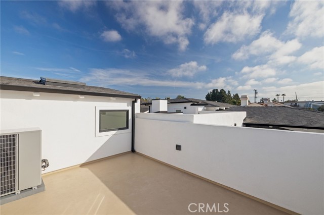 2114 Carnegie Lane, Redondo Beach, California 90278, 4 Bedrooms Bedrooms, ,4 BathroomsBathrooms,Residential,Sold,Carnegie,SB21029726