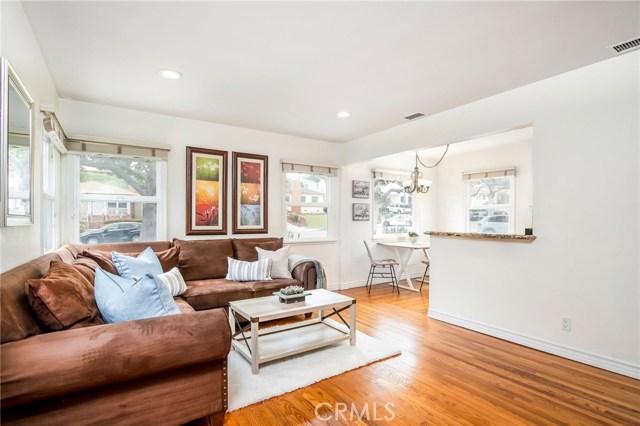 719 Maria Avenue, Redondo Beach, California 90277, 3 Bedrooms Bedrooms, ,2 BathroomsBathrooms,Residential,Sold,Maria,SB19111857