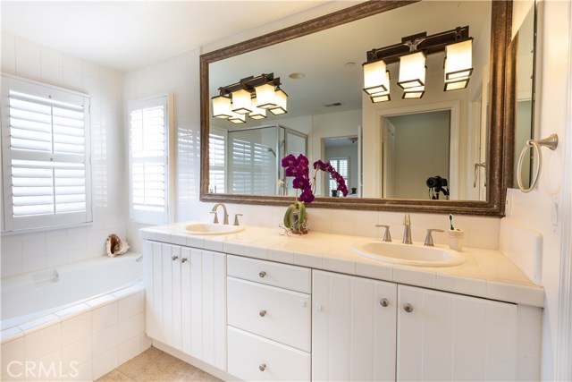1800 Pacific Coast, Redondo Beach, California 90277, 4 Bedrooms Bedrooms, ,3 BathroomsBathrooms,Residential,Sold,Pacific Coast,PV20134664