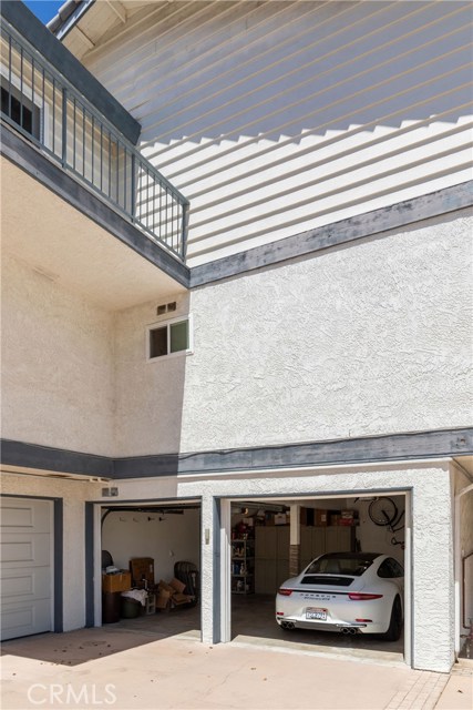 A shot of the 2 car garage.