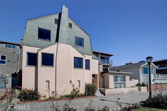 3208 The Strand, Manhattan Beach, California 90266, 6 Bedrooms Bedrooms, ,4 BathroomsBathrooms,Residential,Sold,The Strand,SB21084346