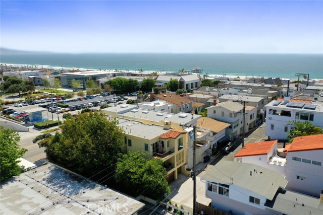 413 15th Street, Manhattan Beach, California 90266, 3 Bedrooms Bedrooms, ,3 BathroomsBathrooms,Residential,Sold,15th,SB21111117