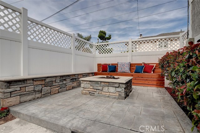 2231 Gates Avenue, Redondo Beach, California 90278, 4 Bedrooms Bedrooms, ,2 BathroomsBathrooms,Residential,Sold,Gates,SB20123083