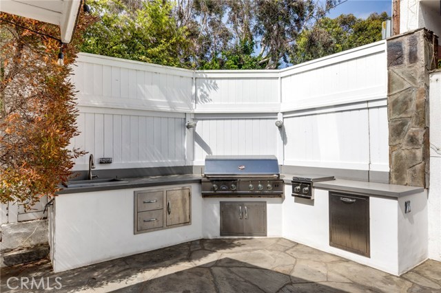 2416 Elm Avenue, Manhattan Beach, California 90266, 4 Bedrooms Bedrooms, ,2 BathroomsBathrooms,Residential,Sold,Elm,SB19275935