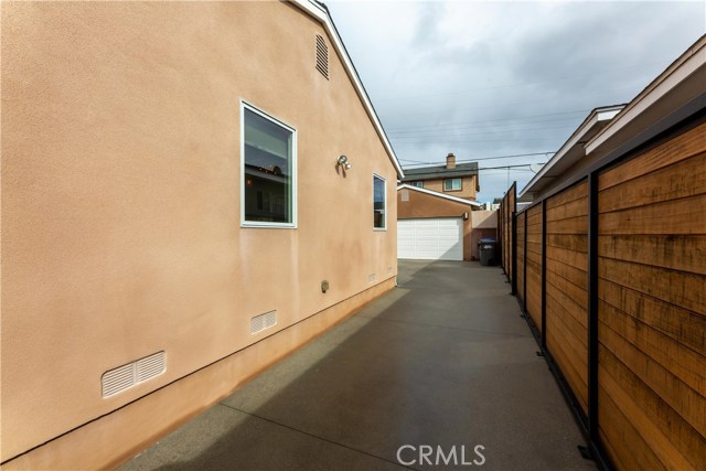 2703 Spreckels Lane, Redondo Beach, California 90278, 4 Bedrooms Bedrooms, ,3 BathroomsBathrooms,Residential,Sold,Spreckels,PW20057811