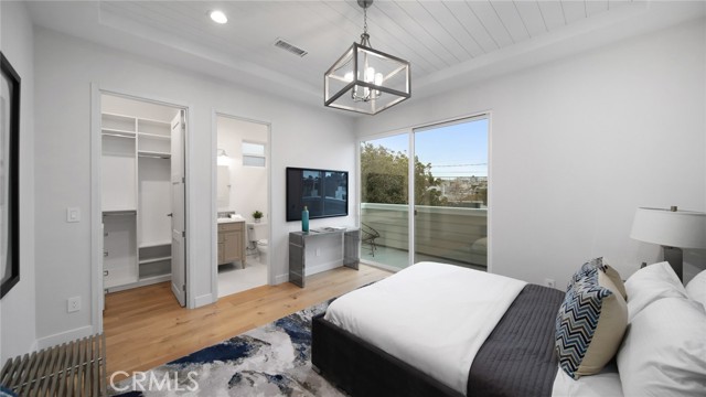 2010 Aviation Way, Redondo Beach, California 90278, 5 Bedrooms Bedrooms, ,5 BathroomsBathrooms,Residential,Sold,Aviation,PV21055057