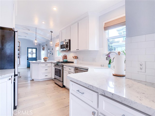 2801 Valley Drive, Manhattan Beach, California 90266, 2 Bedrooms Bedrooms, ,1 BathroomBathrooms,Residential,Sold,Valley,SB19012172