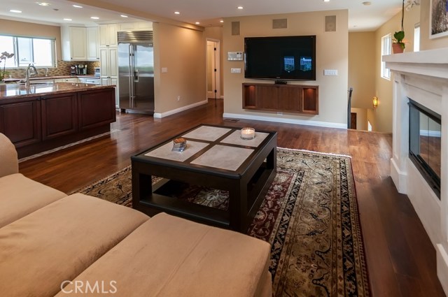 619 Broadway, Redondo Beach, California 90277, 3 Bedrooms Bedrooms, ,2 BathroomsBathrooms,Residential,Sold,Broadway,SB17102336