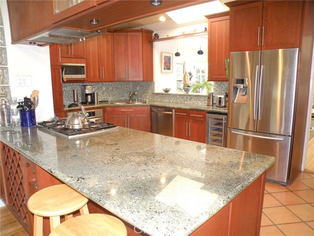 2925 Perkins Lane, Redondo Beach, California 90278, 3 Bedrooms Bedrooms, ,2 BathroomsBathrooms,Residential,Sold,Perkins,SB17226814