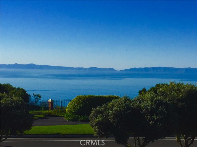 5810 Sunmist Drive, Rancho Palos Verdes, California 90275, 4 Bedrooms Bedrooms, ,3 BathroomsBathrooms,Residential,Sold,Sunmist,SB19187283
