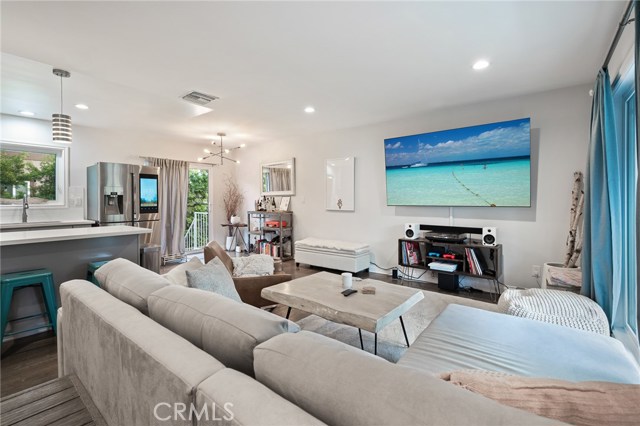 610 Inglewood Ave, Redondo Beach, California 90278, 3 Bedrooms Bedrooms, ,1 BathroomBathrooms,Residential,Sold,Inglewood Ave,SB20256411