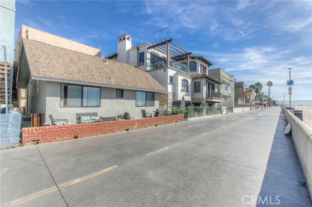 3435 Hermosa Avenue, Hermosa Beach, California 90254, 2 Bedrooms Bedrooms, ,2 BathroomsBathrooms,Residential,Sold,Hermosa,SB18258077