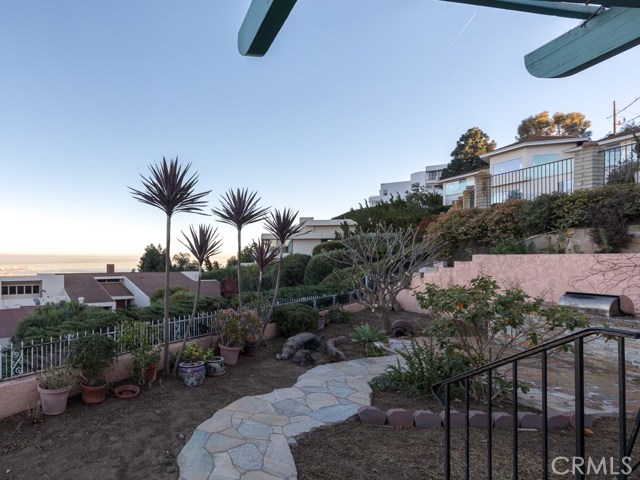 3285 Crownview Drive, Rancho Palos Verdes, California 90275, 4 Bedrooms Bedrooms, ,3 BathroomsBathrooms,Residential,Sold,Crownview,PV18031488