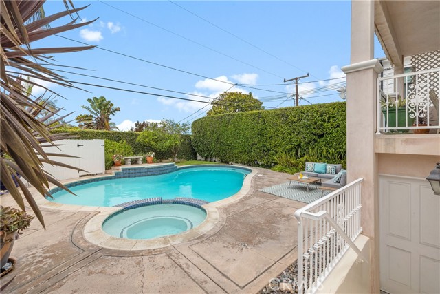 519 Juanita Avenue, Redondo Beach, California 90277, 5 Bedrooms Bedrooms, ,2 BathroomsBathrooms,Residential,Sold,Juanita,SB21138287