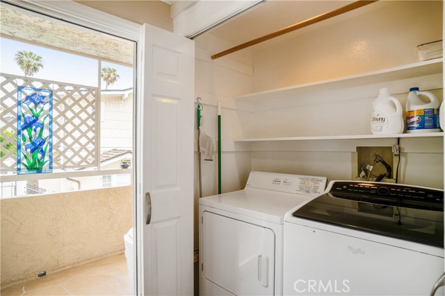 428 Esplanade, Redondo Beach, California 90277, 3 Bedrooms Bedrooms, ,2 BathroomsBathrooms,Residential,Sold,Esplanade,SB18127217