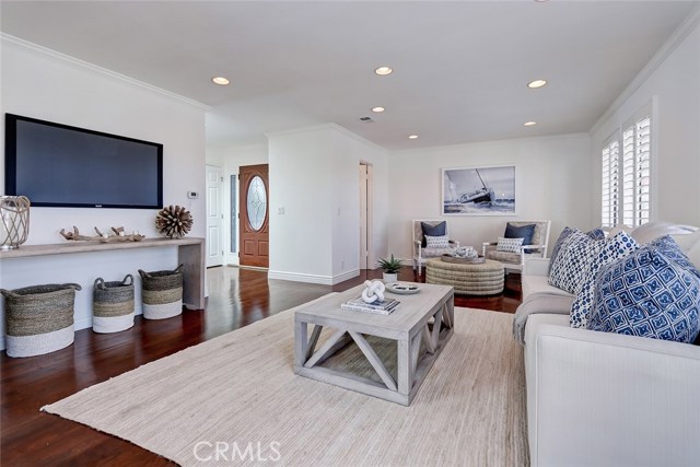 13 Laurel, Manhattan Beach, California 90266, 3 Bedrooms Bedrooms, ,1 BathroomBathrooms,Residential,Sold,Laurel,SB19057635