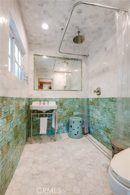 3213 Valley Drive, Manhattan Beach, California 90266, 3 Bedrooms Bedrooms, ,3 BathroomsBathrooms,Residential,Sold,Valley,SB21017306