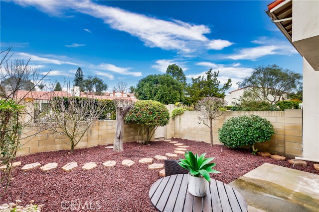 23 Via Granada, Rolling Hills Estates, California 90274, 3 Bedrooms Bedrooms, ,3 BathroomsBathrooms,Residential,Sold,Via Granada,TR21006057