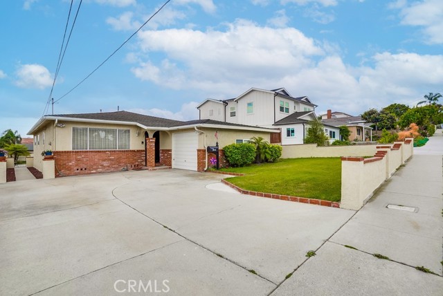 2418 Ives Lane, Redondo Beach, California 90278, 3 Bedrooms Bedrooms, ,2 BathroomsBathrooms,Residential,Sold,Ives,SB21103081