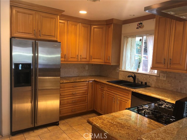 2520 Gates Avenue, Redondo Beach, California 90278, ,Residential Income,Sold,Gates,PV20086820