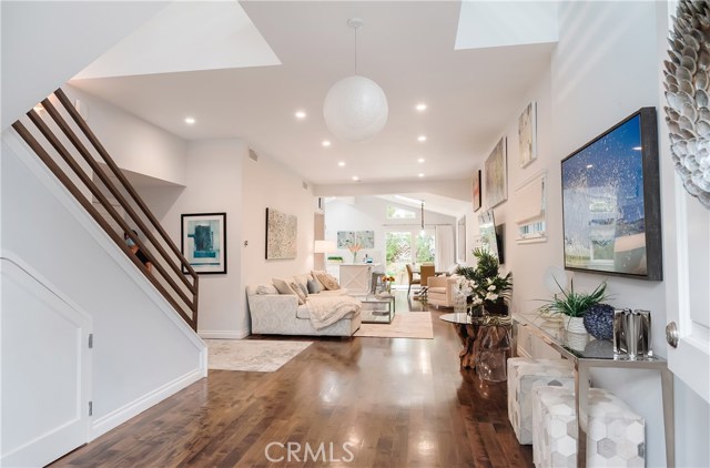 2812 Elm Avenue, Manhattan Beach, California 90266, 4 Bedrooms Bedrooms, ,4 BathroomsBathrooms,Residential,Sold,Elm,SB20183081