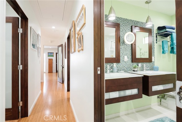 462 27th Street, Manhattan Beach, California 90266, 3 Bedrooms Bedrooms, ,2 BathroomsBathrooms,Residential,Sold,27th,SB20201304