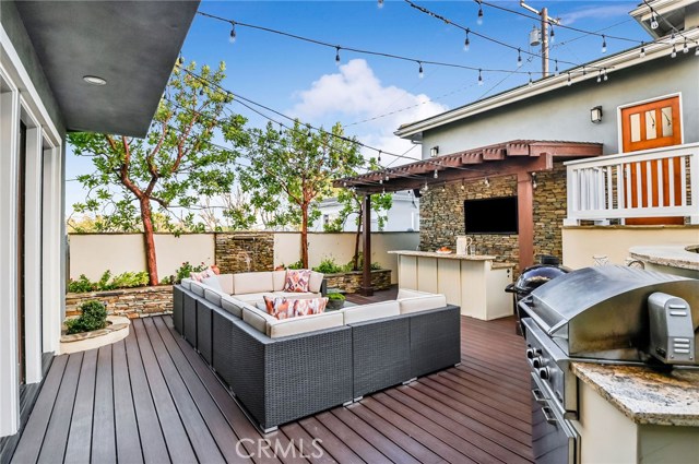 844 Avenue B, Redondo Beach, California 90277, 5 Bedrooms Bedrooms, ,5 BathroomsBathrooms,Residential,Sold,Avenue B,SB20039322