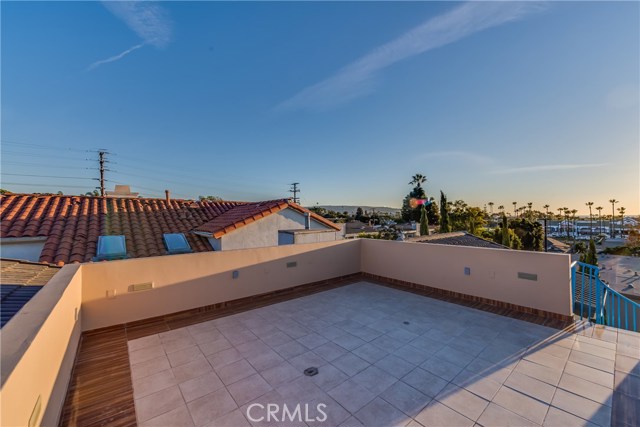 607 Guadalupe Avenue, Redondo Beach, California 90277, 4 Bedrooms Bedrooms, ,4 BathroomsBathrooms,Residential,Sold,Guadalupe,PV18043170