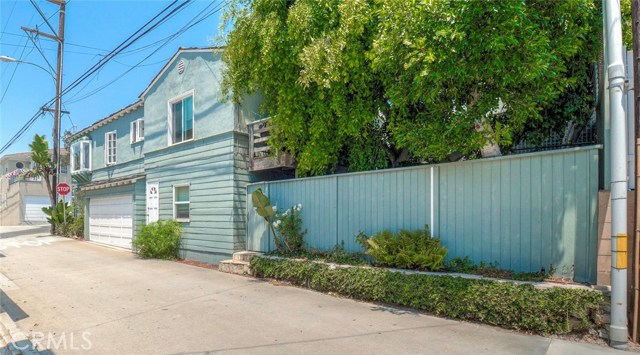 316 28th Street, Manhattan Beach, California 90266, 3 Bedrooms Bedrooms, ,2 BathroomsBathrooms,Residential,Sold,28th,SB18152418