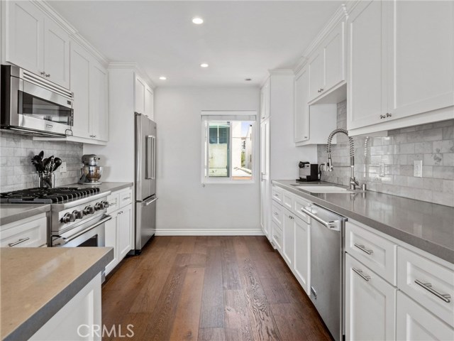 1630 Manhattan Avenue, Hermosa Beach, California 90254, 2 Bedrooms Bedrooms, ,2 BathroomsBathrooms,Residential,Sold,Manhattan,SB20223870