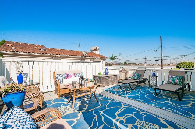 1503 Rindge Lane, Redondo Beach, California 90278, 4 Bedrooms Bedrooms, ,Residential,Sold,Rindge,SB21027333