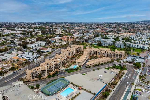 110 The Village, Redondo Beach, California 90277, 2 Bedrooms Bedrooms, ,2 BathroomsBathrooms,Residential,Sold,The Village,SB21145728