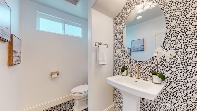 1905 Speyer Lane, Redondo Beach, California 90278, 4 Bedrooms Bedrooms, ,4 BathroomsBathrooms,Residential,Sold,Speyer,WS21040158