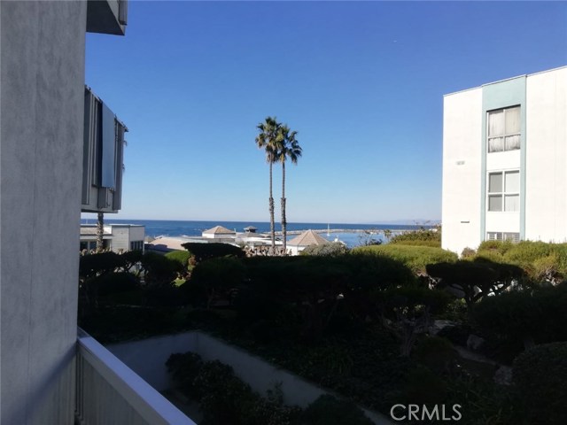 620 The Village, Redondo Beach, California 90277, 1 Bedroom Bedrooms, ,1 BathroomBathrooms,Residential,Sold,The Village,SB20024173